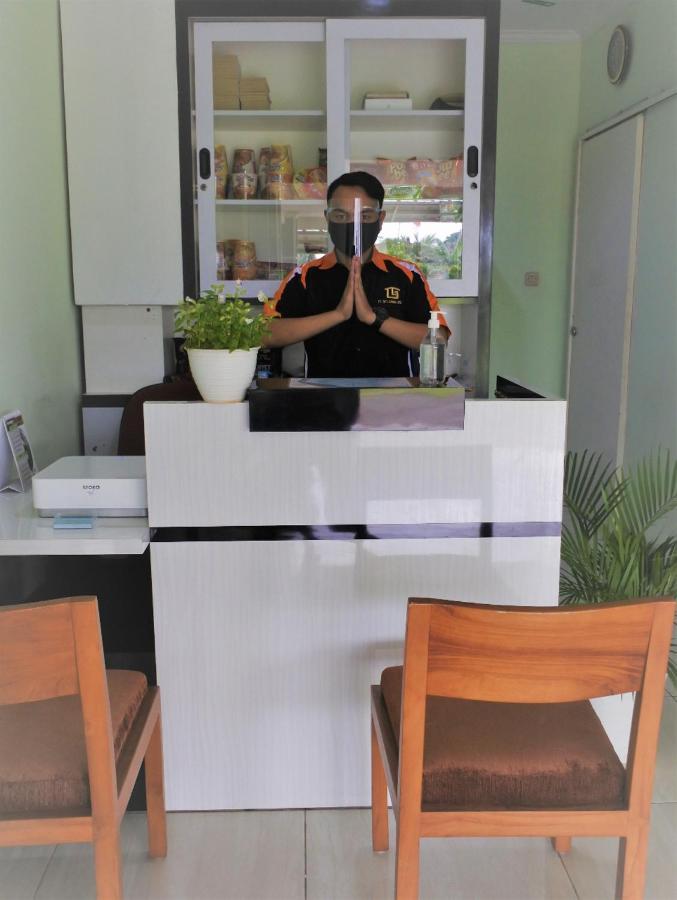 Hotel Aquina House à Bogor Extérieur photo