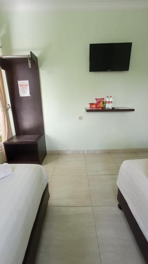 Hotel Aquina House à Bogor Extérieur photo