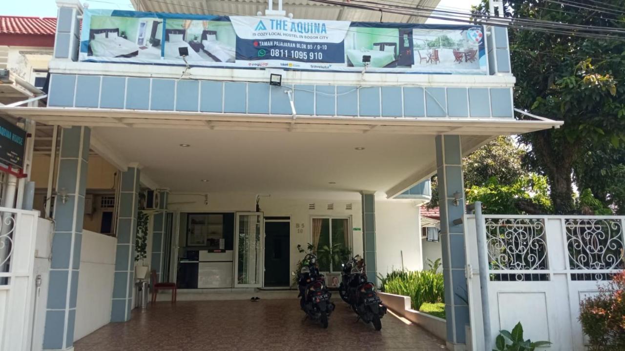Hotel Aquina House à Bogor Extérieur photo