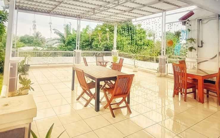 Hotel Aquina House à Bogor Extérieur photo