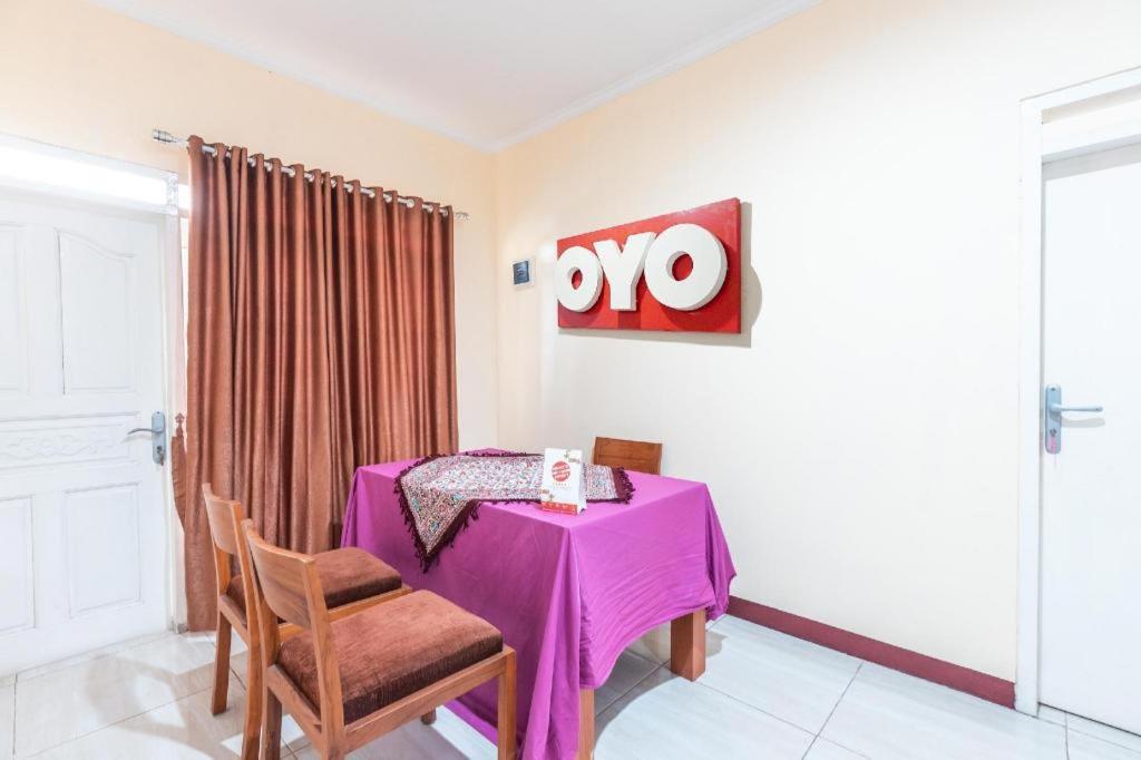 Hotel Aquina House à Bogor Extérieur photo